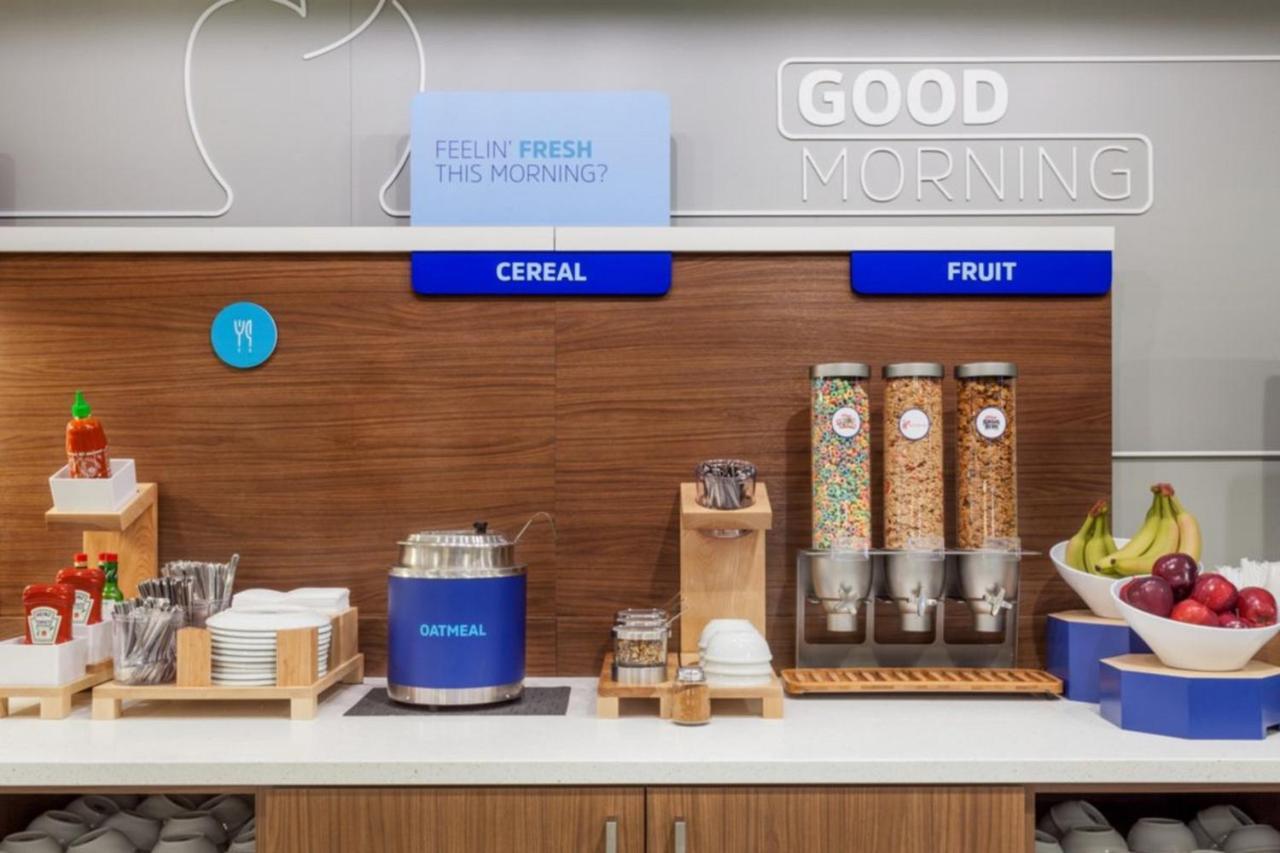 Holiday Inn Express & Suites - West Omaha - Elkhorn By Ihg Bagian luar foto