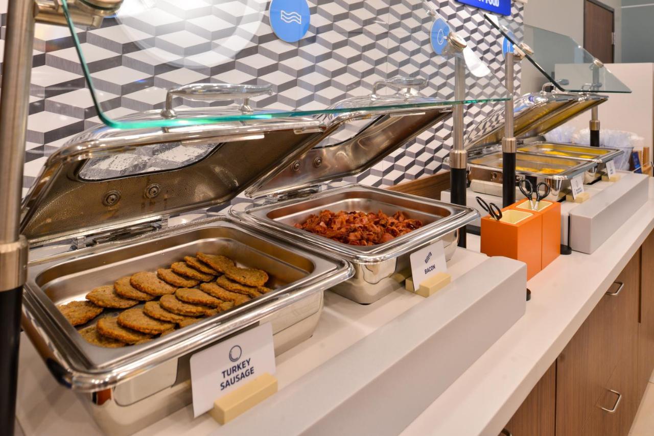 Holiday Inn Express & Suites - West Omaha - Elkhorn By Ihg Bagian luar foto