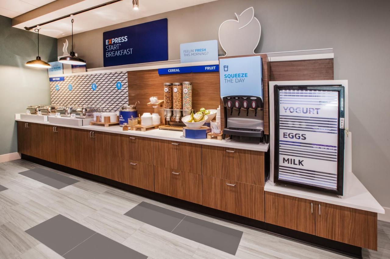 Holiday Inn Express & Suites - West Omaha - Elkhorn By Ihg Bagian luar foto